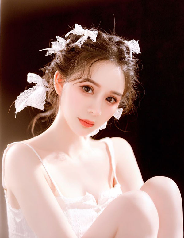 新加坡商务模特微信